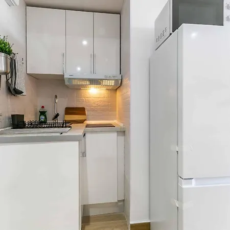 Reformado Familiar, Piscina Y Centro *