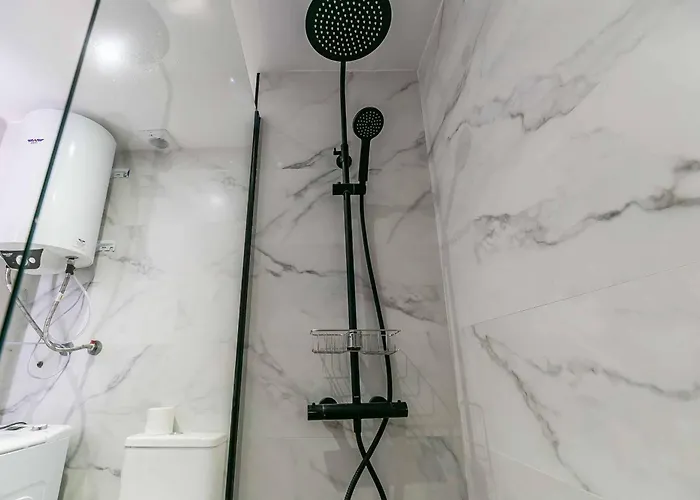 Reformado Familiar, Piscina Y Centro *