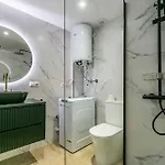 Reformado Familiar, Piscina Y Centro * Торремолінос