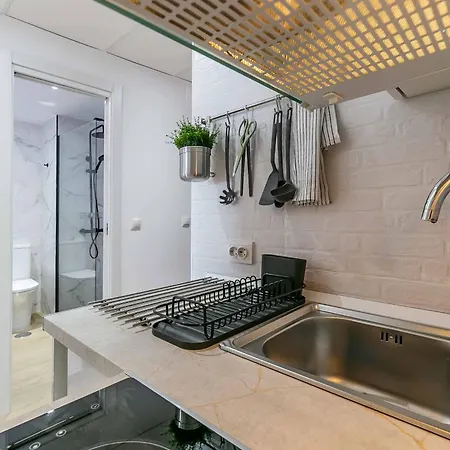 Reformado Familiar, Piscina Y Centro Торремолинос