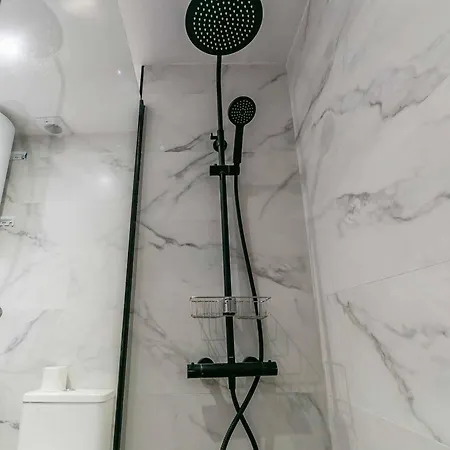 Reformado Familiar, Piscina Y Centro *