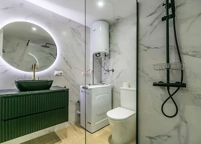 Reformado Familiar, Piscina Y Centro * Торремолинос