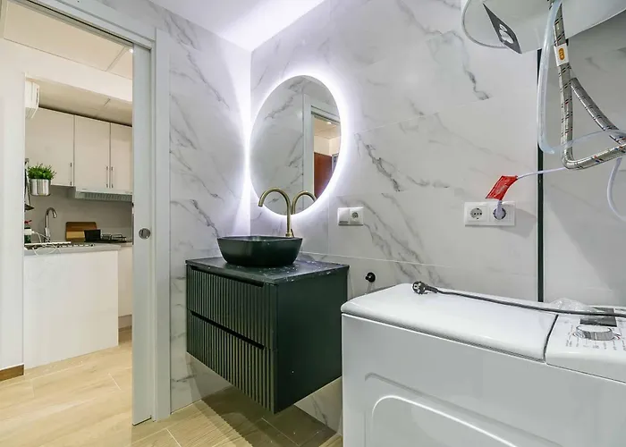 Reformado Familiar, Piscina Y Centro * Торремолинос