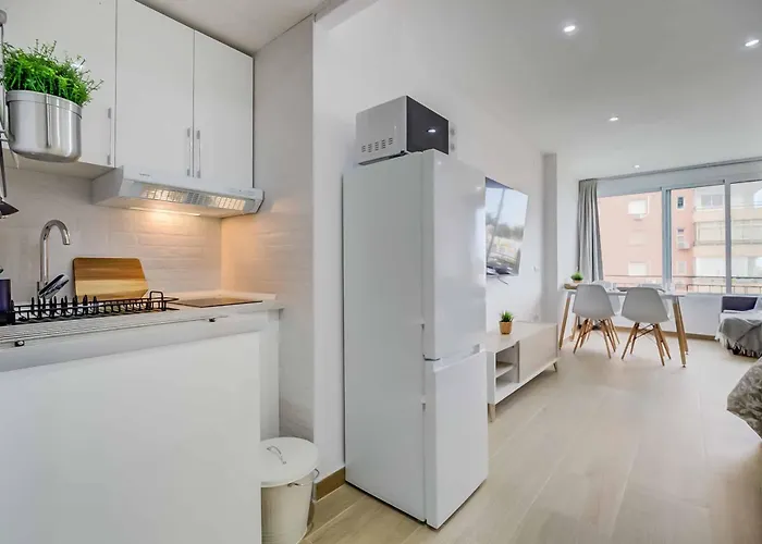 Reformado Familiar, Piscina Y Centro