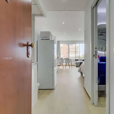 Reformado Familiar, Piscina Y Centro Apartamento